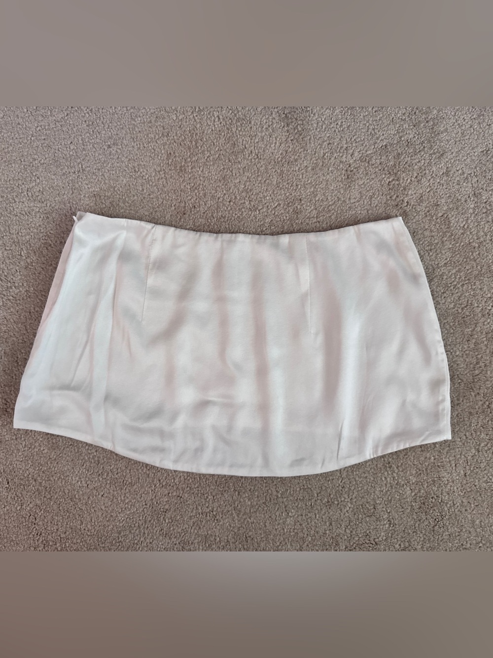 🔥🔥 SALE!!🔥🔥 Skims Silk Bridal Mini Skirt in Marble White - Picture 7 of 12